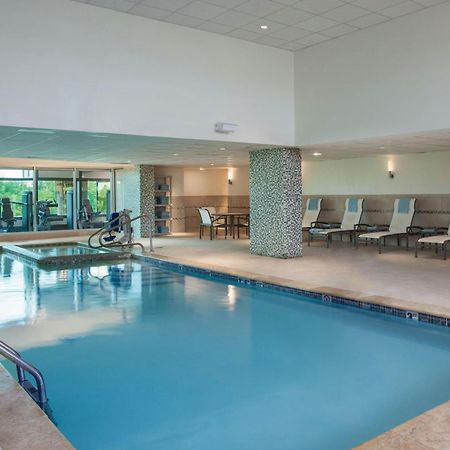 Отель The Westin Southfield Detroit Экстерьер фото
