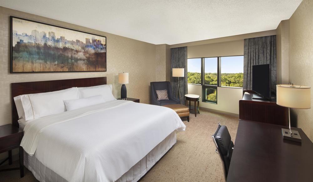 Отель The Westin Southfield Detroit Экстерьер фото