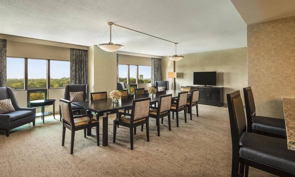 Отель The Westin Southfield Detroit Экстерьер фото