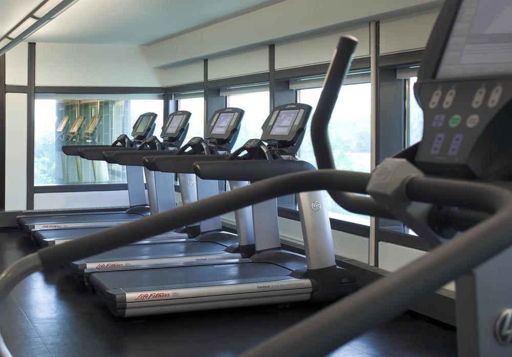 Отель The Westin Southfield Detroit Экстерьер фото