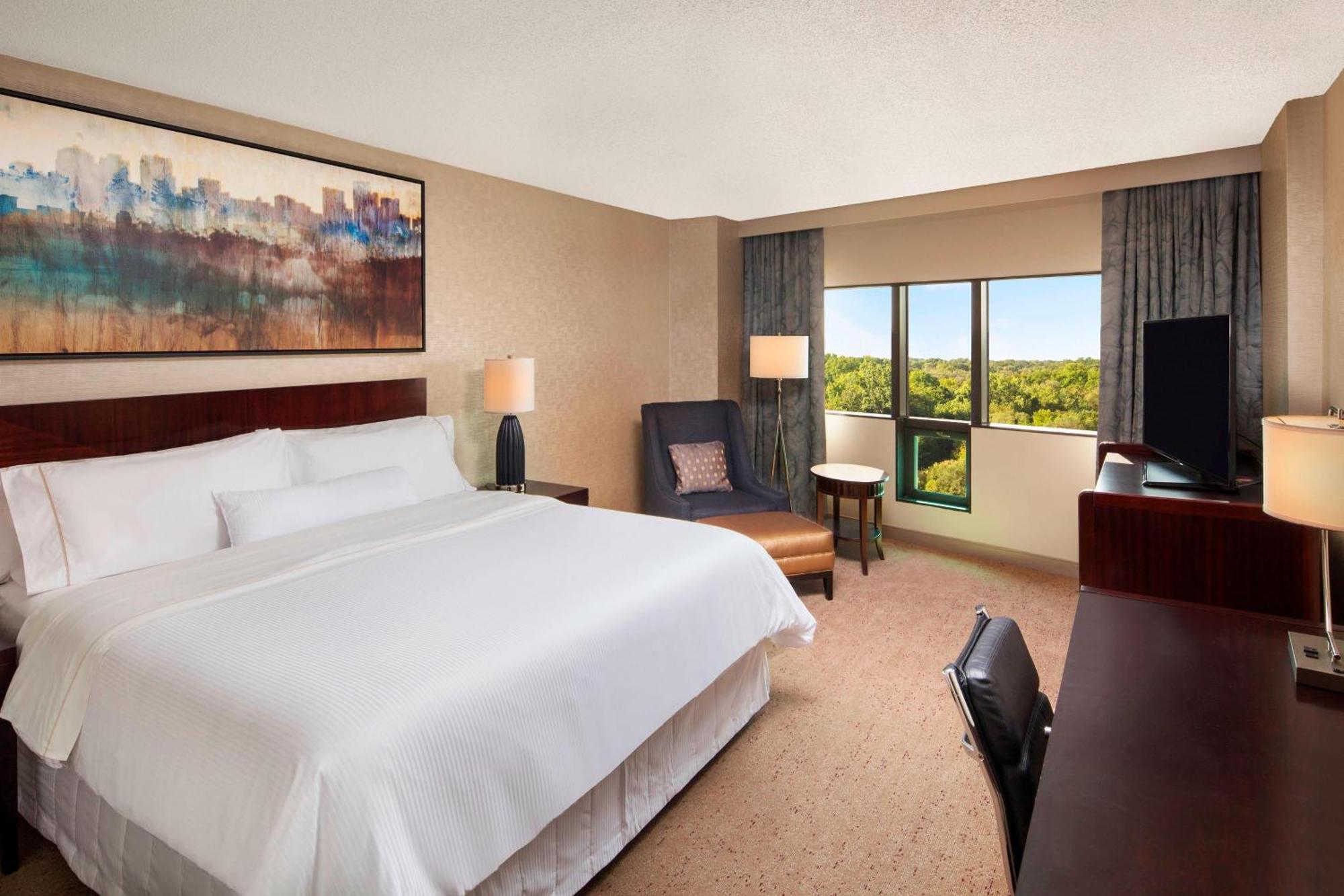 Отель The Westin Southfield Detroit Экстерьер фото