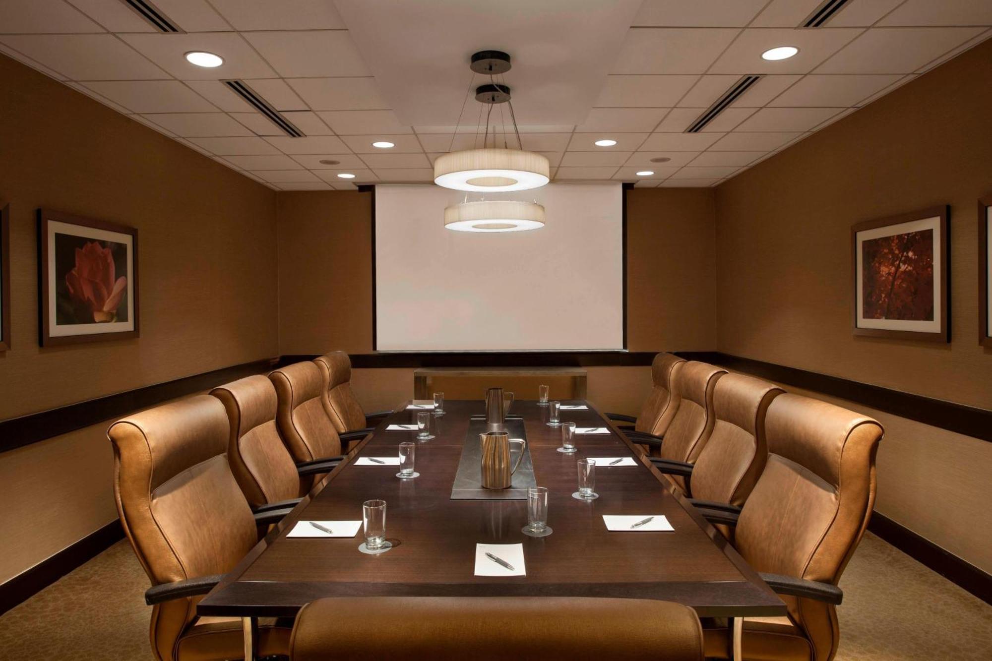 Отель The Westin Southfield Detroit Экстерьер фото