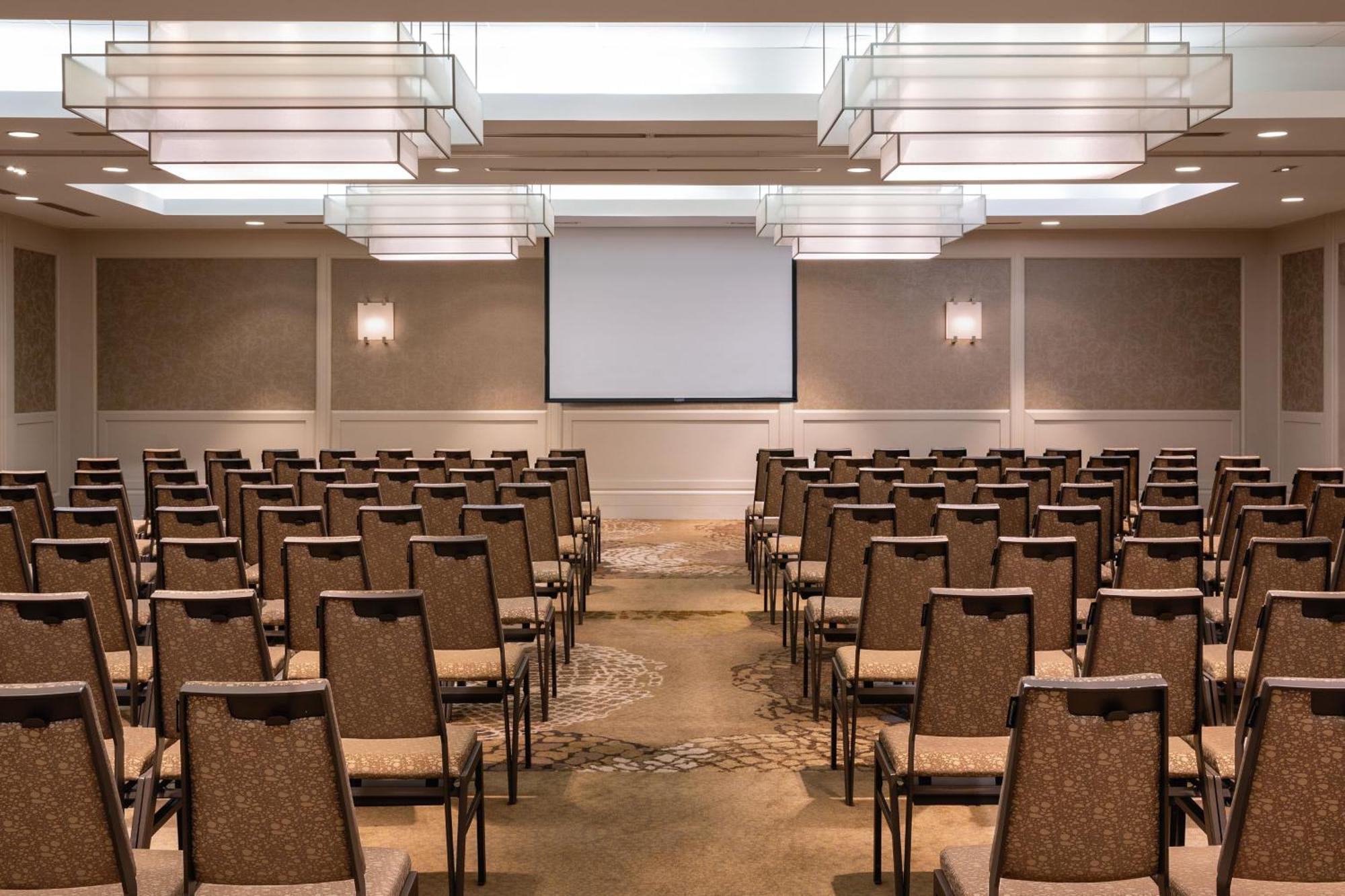 Отель The Westin Southfield Detroit Экстерьер фото