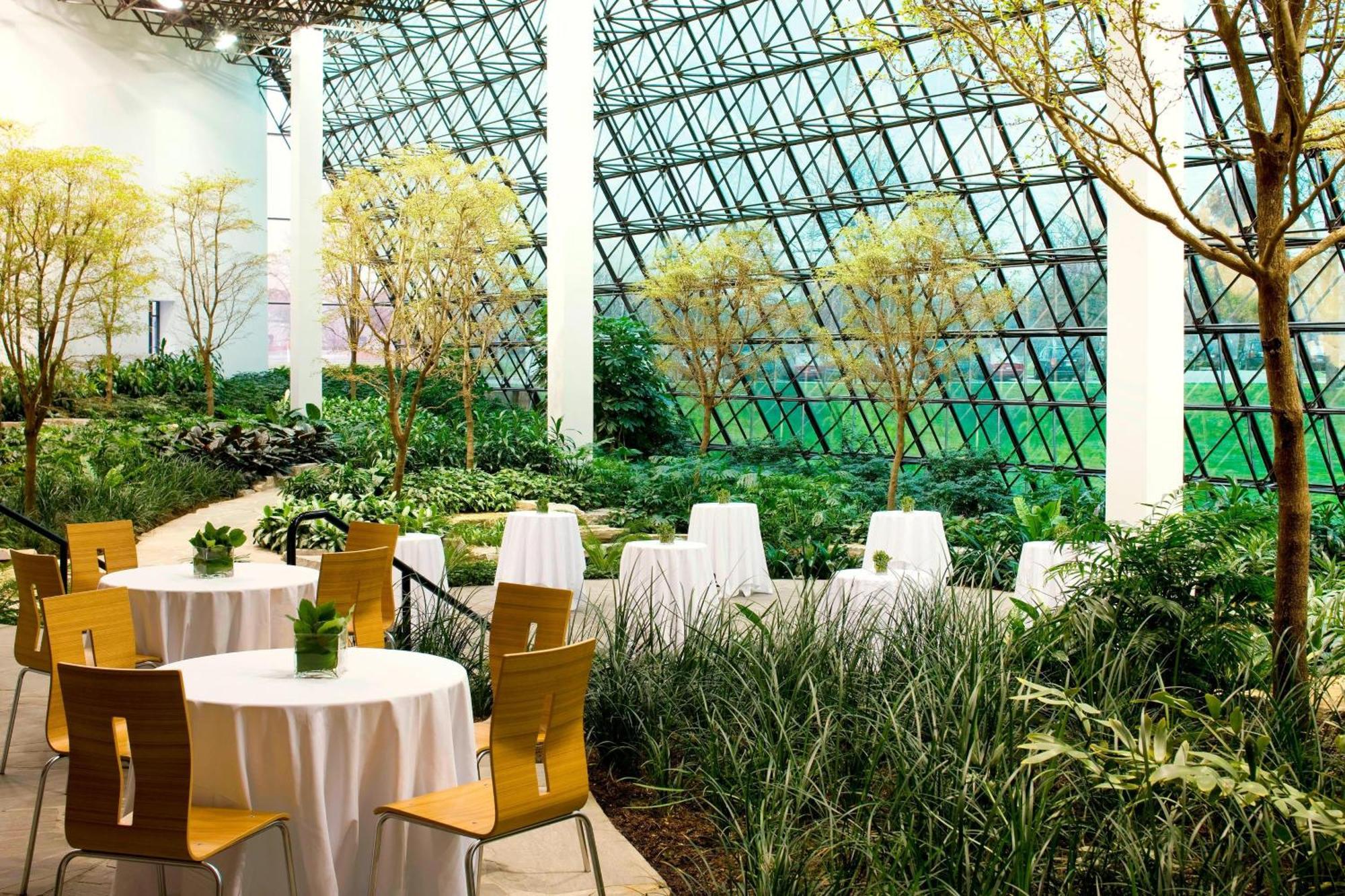 Отель The Westin Southfield Detroit Экстерьер фото