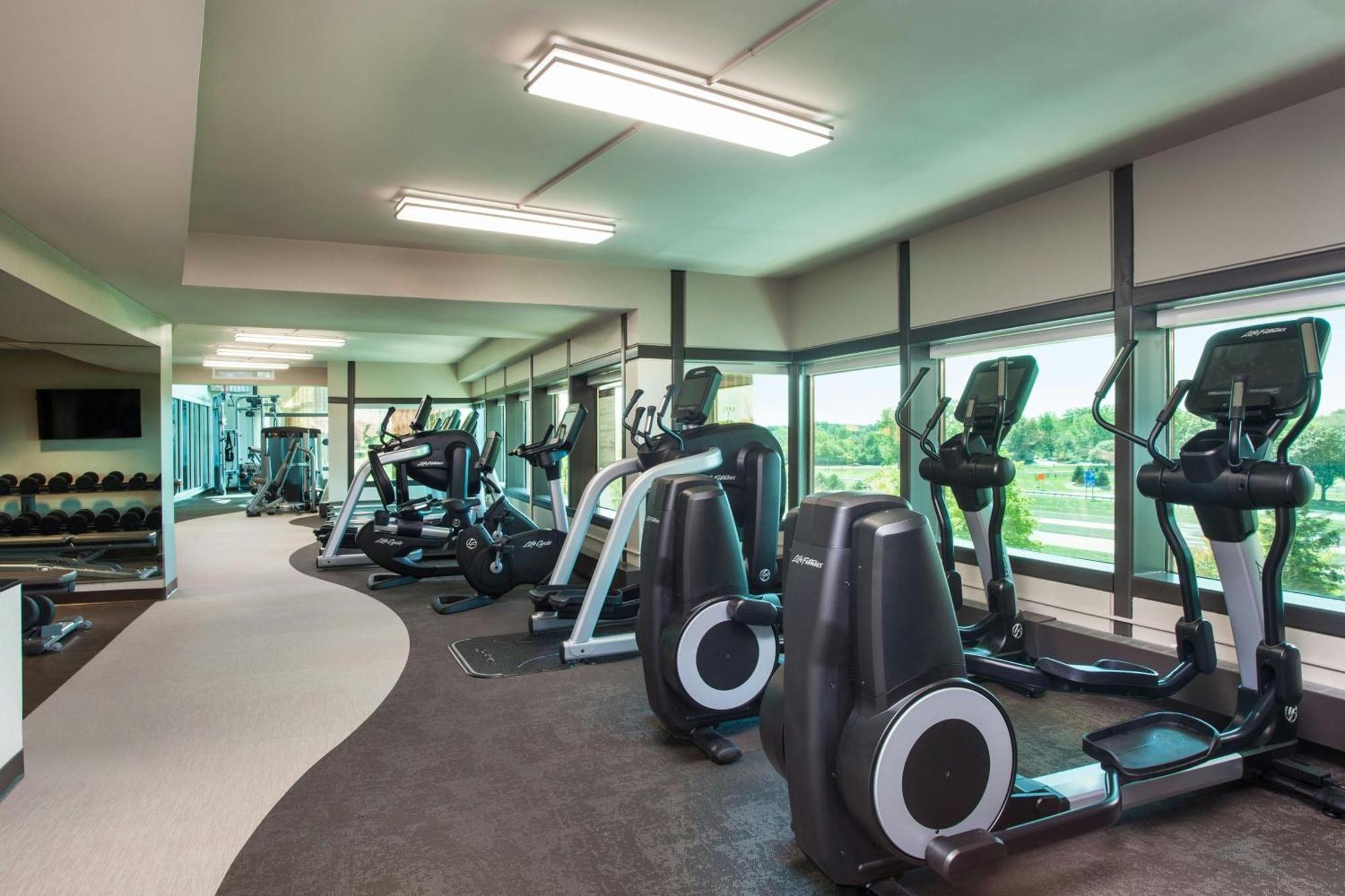 Отель The Westin Southfield Detroit Экстерьер фото