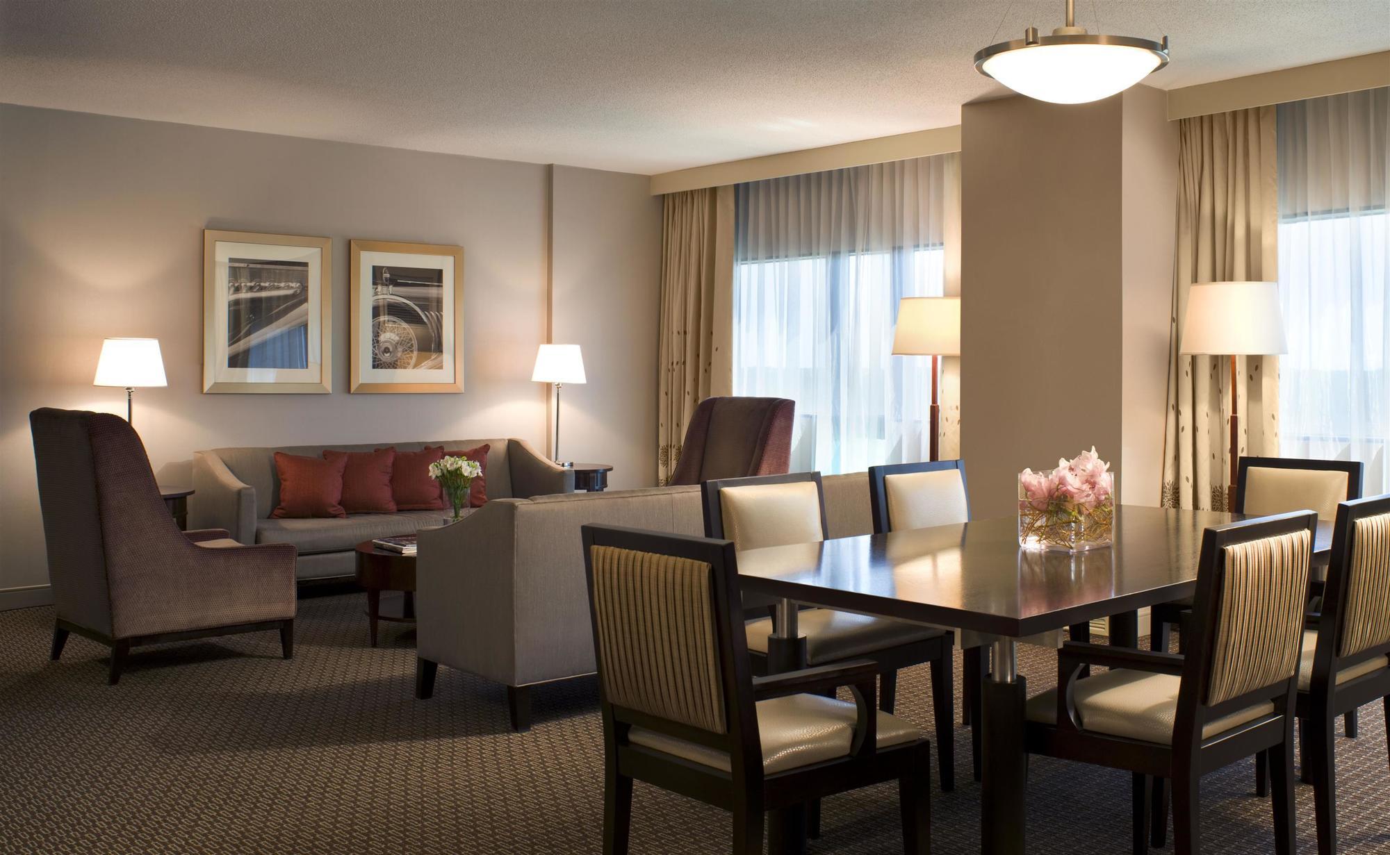 Отель The Westin Southfield Detroit Экстерьер фото